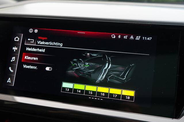 Audi Q4 Sportback e-tron 40 / 2x S-line/ Sonos/ Head-Up Display /Ruit-lederen bekleding/ Adaptive Cruise Control/ Panoramadak/ 150kW (204PK)