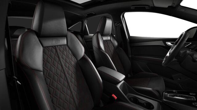 Audi Q4 Sportback e-tron 45 quattro S Edition 82 kWh | 286 PK | SoH 100% | Trekhaak | Panoramadak | Warmtepomp | Head-up display | S line | Fabrieksgarantie tot 02/2030 of 100.000km |