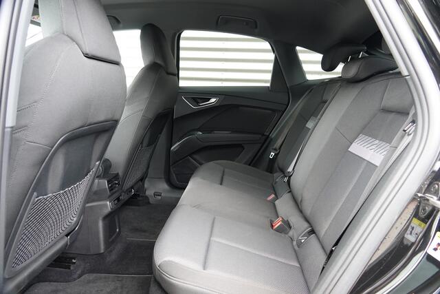 Audi Q4 Sportback e-tron 35 Edition 55 kWh | Camera | Stoelverw. | S-line Exterieur | Sfeer |