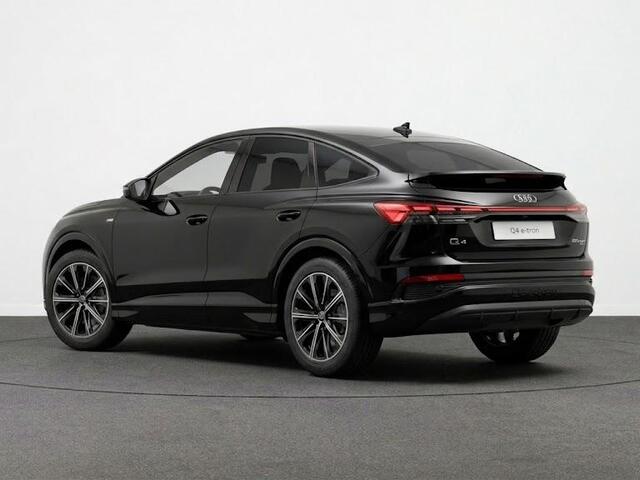 Audi Q4 Sportback e-tron 45 S edition Competition 82 kWh 286 pk | Assistentiepakket plus | Optiekpakket zwart plus | Ambient lichtpakket | Stoelverwarming voor |