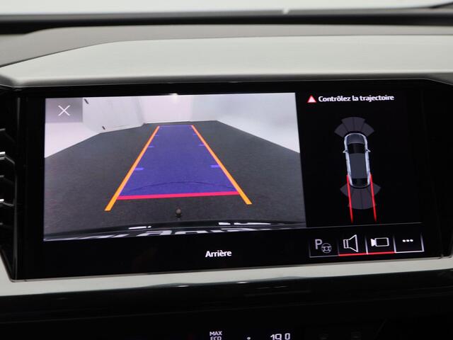Audi Q4 Sportback e-tron 40 Advanced edition 77 kWh 204 Pk | Trekhaak | Stoelverwarming | Camera | Adaptive Cruise | CarPlay | Matrix LED | 19 Inch | 55.161 Km !!