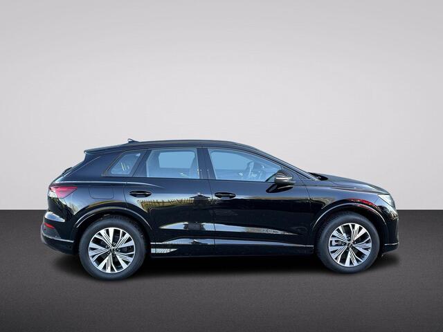 Audi Q4 e-tron 45 quattro Advanced edition 82 kWh 286pk | Navigatie | Parkeercamera | Verwarmbare voorstoelen | Matrix led verlichting