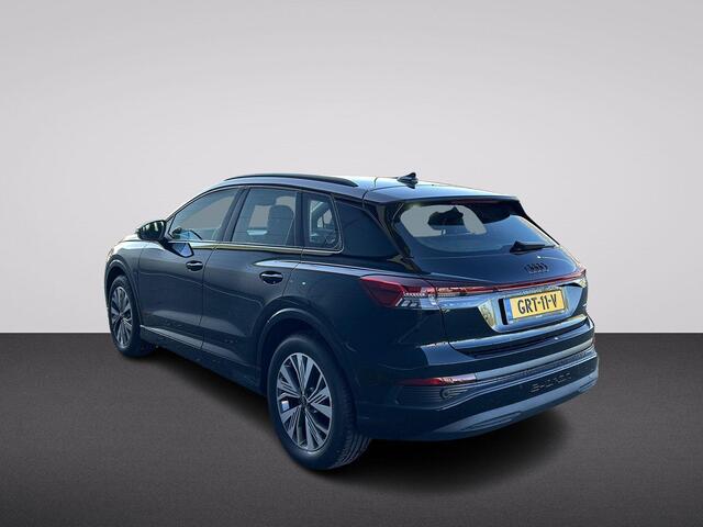 Audi Q4 e-tron 45 quattro Advanced edition 82 kWh 286pk | Navigatie | Parkeercamera | Verwarmbare voorstoelen | Matrix led verlichting