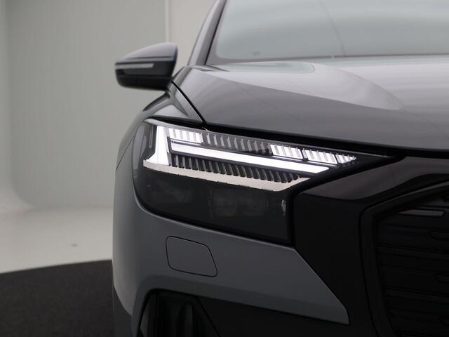 Audi Q4 e-tron | 45 quattro | S Edition 82 kWh | 4000 VOORDEEL!!!| Zwart optiek | 21 inch velgen | Privacyglas