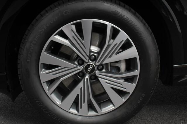 Audi Q4 e-tron 40 Advanced Edition | Navigatie | Climate Control | DAB | Led | Electrisch bedienbare achterklep | 19" Lichtmetalen velgen