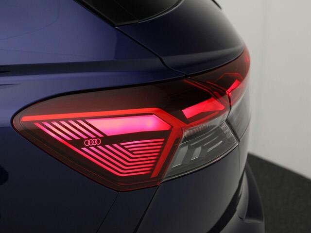 Audi Q4 e-tron S Edition e-tron 45 210kW/286pk 82Kwh Hatchback El Audi Q4 e-tron 45 quattro S Edition 286 PK Panoramadak - Comfortpakket plus - Lichtpakket plus