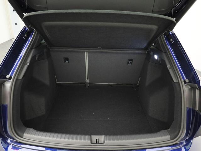 Audi Q4 e-tron S Edition e-tron 45 210kW/286pk 82Kwh Hatchback El Audi Q4 e-tron 45 quattro S Edition 286 PK Panoramadak - Comfortpakket plus - Lichtpakket plus