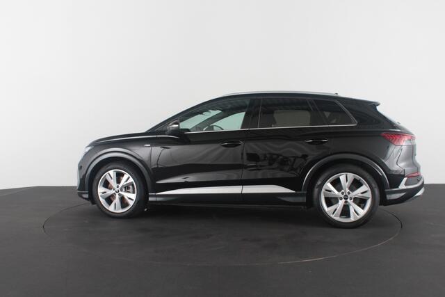 Audi Q4 e-tron 40 82 kWh S line > Camera/ Adaptief Cruise control/Stoelverwarming...