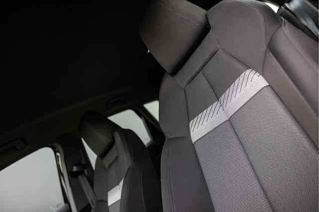 Audi Q4 e-tron 35 Launch edition Advanced 55 kWh | NL Auto | Stoelverwarming