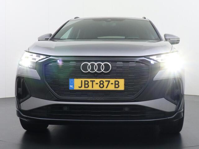Audi Q4 e-tron 50 quattro S edition 77 kWh ELEKTRISCH PANORAMADAK | HEAD-UP DISPLAY | ADAPTIEVE CRUISE CONTROL | CAMERA | ELEKTRISCHE TREKHAAK | RIJKLAAR MET 12 MAANDEN BOVAG GARANTIE!