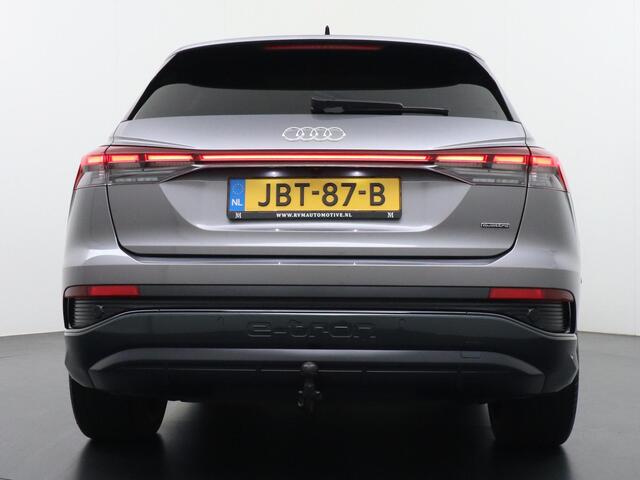 Audi Q4 e-tron 50 quattro S edition 77 kWh ELEKTRISCH PANORAMADAK | HEAD-UP DISPLAY | ADAPTIEVE CRUISE CONTROL | CAMERA | ELEKTRISCHE TREKHAAK | RIJKLAAR MET 12 MAANDEN BOVAG GARANTIE!