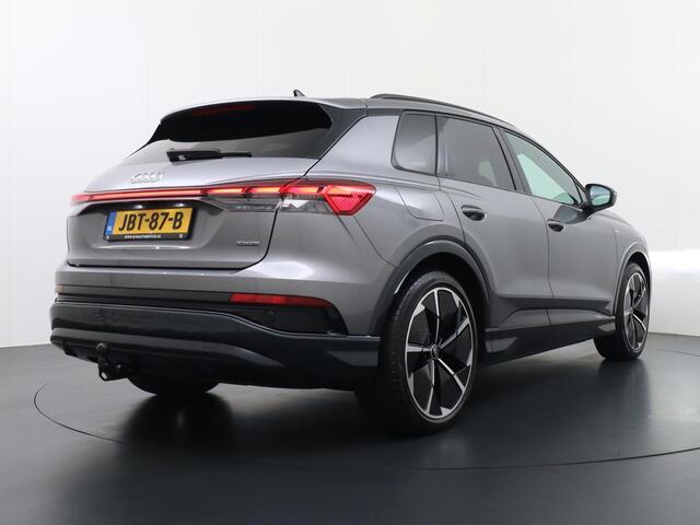 Audi Q4 e-tron 50 quattro S edition 77 kWh ELEKTRISCH PANORAMADAK | HEAD-UP DISPLAY | ADAPTIEVE CRUISE CONTROL | CAMERA | ELEKTRISCHE TREKHAAK | RIJKLAAR MET 12 MAANDEN BOVAG GARANTIE!