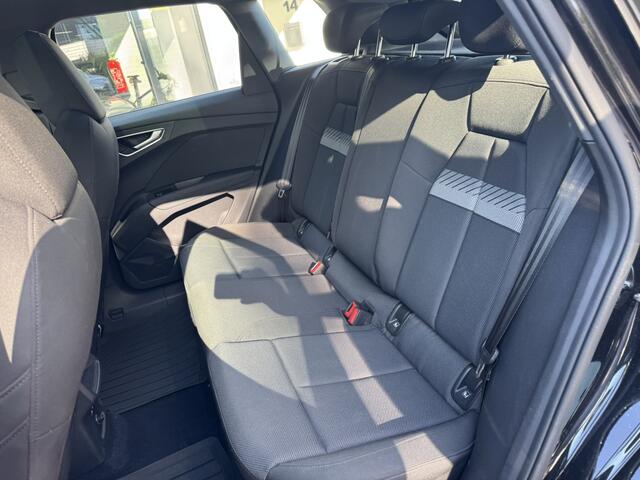 Audi Q4 e-tron 40 Launch edition Advanced Plus 77 kWh*EXPORTPRIJS*Panoramadak*LED*Warmtepomp*