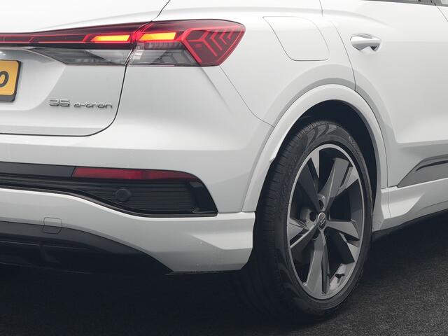 Audi Q4 e-tron 35 2X S Line 55 kWh 170pk Dealer O.H | Panoramadak | Sportstoelen Verwarmd | Black Optic | 20"L.M | Virtual | Lane Assist |