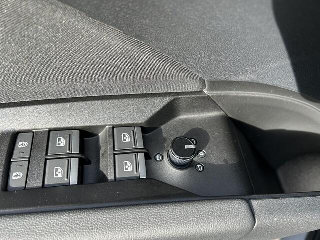 Audi Q4 e-tron Advanced edition (A1) e-tron 40 63 kWh 150 kW / 2 | Stoelverwarming | Matrix | Elektrische Achterklep | Adaptieve Cruise Control | Camera |