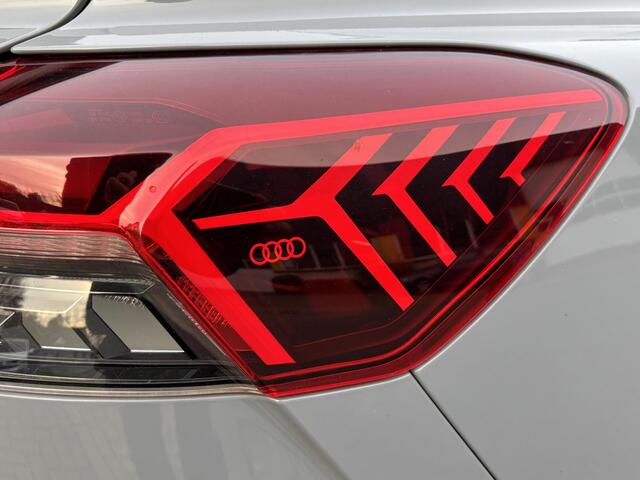 Audi Q4 e-tron 40 Launch edition S Competition 77 kWh trekhaak inklapbaar |Warmtepomp | PDC V+A | voorverwarming| Carplay