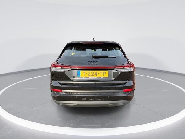 Audi Q4 e-tron 40 Advanced Edition 77 kWh 204pk · Camera · Matrix LED · Optiekpakket Zwart · Apple/Android Car Play · Elek. Achterklep · Stoelverwarming · ACC ·