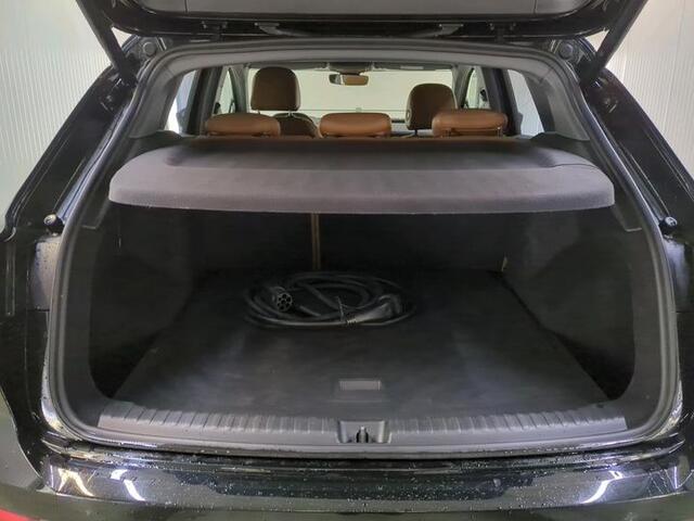 Audi Q4 e-tron 35 Launch edition 55 kWh | 170 PK | 92.639km |