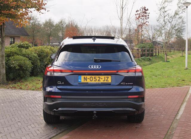 Audi Q4 e-tron 40 Launch edition Advanced Plus 77 kWh | Panoramadak | Camera | Trekhaak | Sfeerverlichting | Apple Carplay |