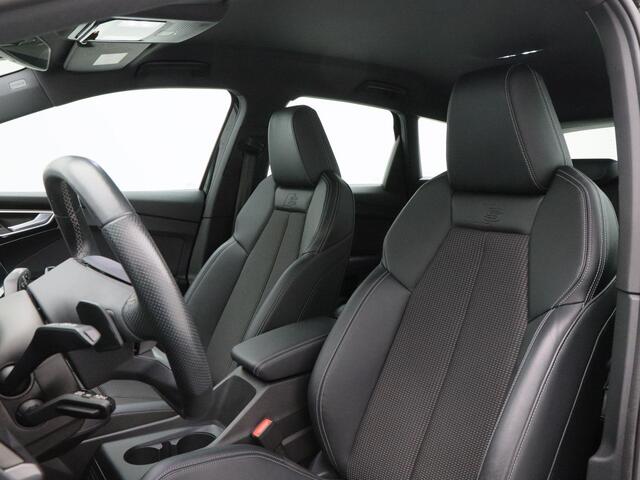 Audi Q4 e-tron 40 77 kWh 204 Pk Automaat S-Line | Camera | CarPlay | Adaptive Cruise | Elektrische Achterklep | LED | 20 Inch | 75.539 Km