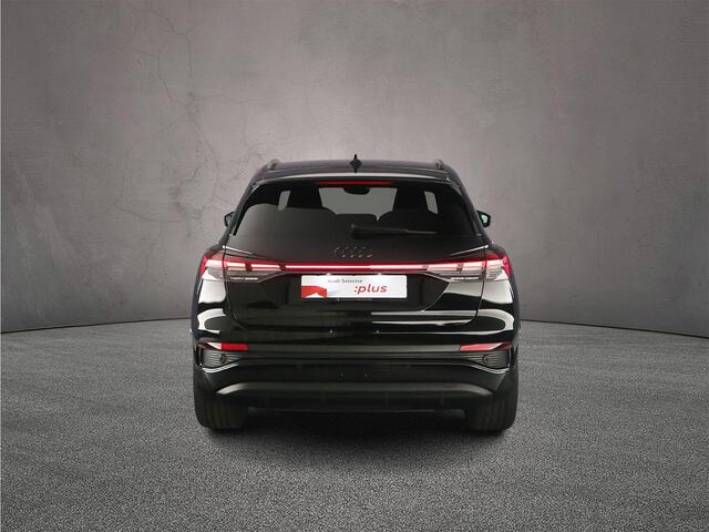 Audi Q4 e-tron 45 S Edition 82 kWh | Trekhaak | Audi Sound | Matrix-led | Carplay | 21" | Parkeerhulp | Keyless | Cruise control |