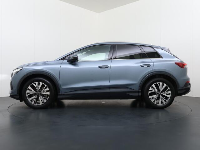Audi Q4 e-tron 40 Launch edition Advanced Plus 77 kWh VAN ¤ 33.900,- VOOR ¤ 30.877,- UW LENTEVOORDEEL ¤ 3.023,-! | SOH 92% | S-LINE INTERIEUR | PANORAMADAK | STOELVERWARMING | ELEKTRISCHE ACHTERKLEP | LUXE BEKLEDING | RIJKLAAR MET 12 MND BOVAG GARANTIE