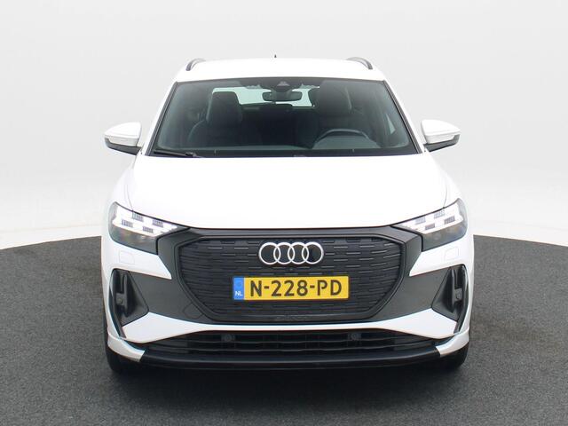 Audi Q4 e-tron 40 Launch edition S Competition 77 kWh | Adaptive Cruise | Climate Control | Stoelverwarming | Trekhaak | Navigatie | Camera | Carplay | 21 Inch | 121.262 Km!!