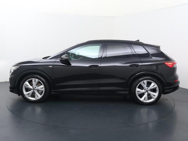 Audi Q4 e-tron 40 S edition 77 kWh | 204 PK | Matrix LED koplampen | S line | Navigatiesysteem | Adaptive cruise control |