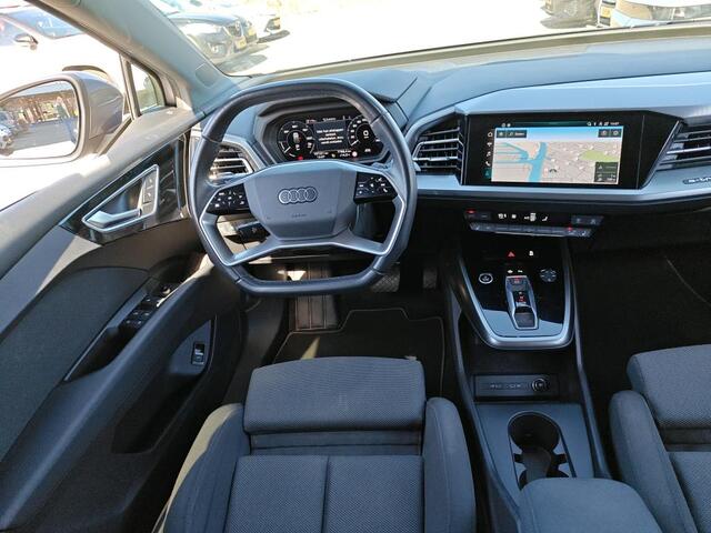 Audi Q4 e-tron 35 Launch edition Advanced 55 kWh | Stoelverwarming | Cruise Control | Navigatie | Apple Carplay | Keyless | Parkeersensoren | RS Seats | Matrix LED | BTW | NAP