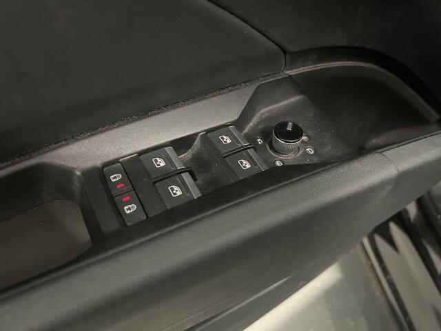 Audi Q4 e-tron 45 265pk Quattro S Edition · Panoramadak · Warmtepomp · Camera · Head-Up · Navigatie · Apple/Android Car Play · 20'' Inch ·