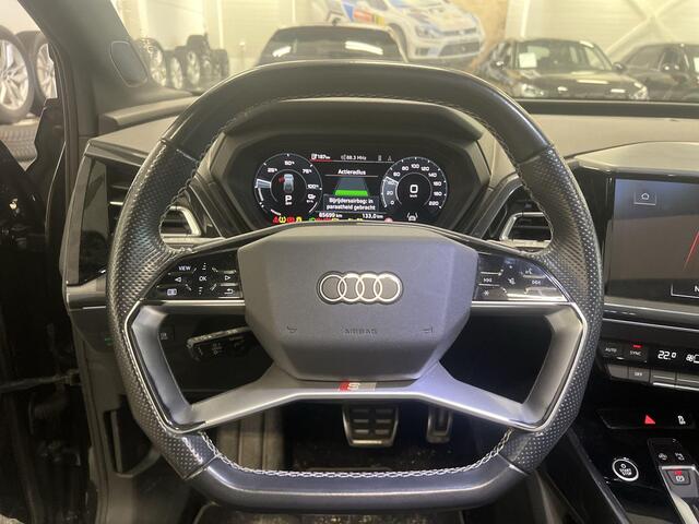 Audi Q4 e-tron 45 265pk Quattro S Edition · Panoramadak · Warmtepomp · Camera · Head-Up · Navigatie · Apple/Android Car Play · 20'' Inch ·
