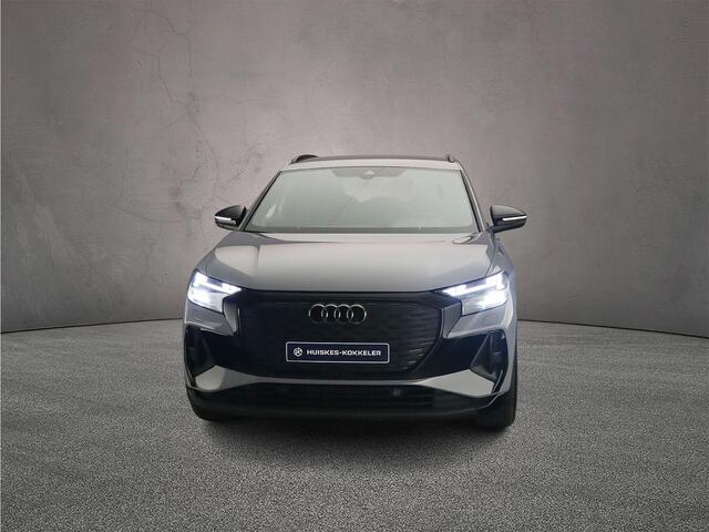 Audi Q4 e-tron 45 quattro S Edition 82 kWh | Trekhaak | Audi Sound | ACC | Matrix | Optiekzwart plus | Parkeerhulp | 21" |