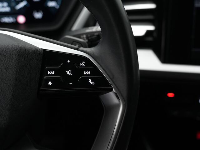Audi Q4 e-tron 40 Launch edition Advanced 77 kWh 204 pk | Trekhaak | Matrix LED | Achteruitrijcamera | Adaptive Cruise | Elektrische achterklep | Stoelverwarming