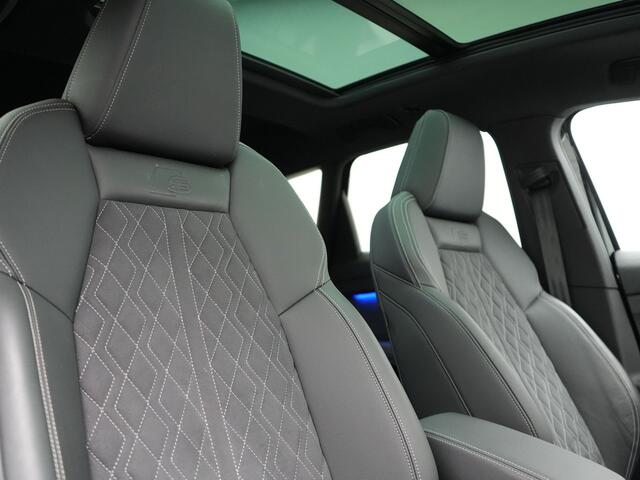 Audi Q4 e-tron 45 quattro 2x S Line 77 kWh 265pk Dealer O.H. | Panodak | Adaptive Cruise | Head Up | Camera | Sonos Sound | Alcantara Sportstoelen Verwarmd | Matrix LED | Sfeerverlichting | Keyless | Stuur Verwarmd | Apple Carplay | Blis | 21"L.M |