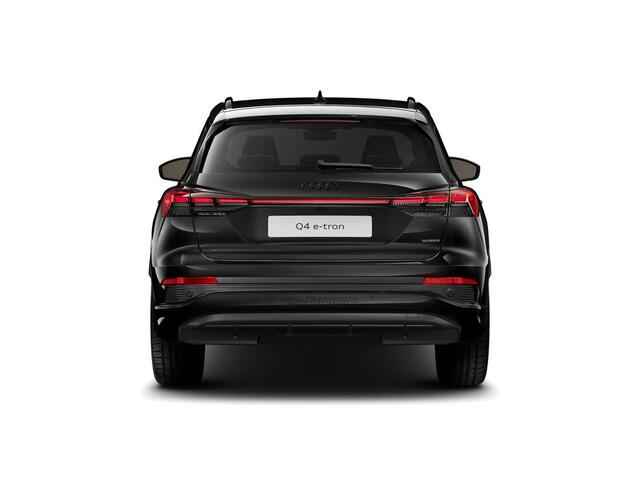 Audi Q4 e-tron 45 S edition Competition 82 kWh 286 pk | Assistentiepakket plus | Comfortpakket | Glazen panoramadak | Lichtpakket plus ambient light |