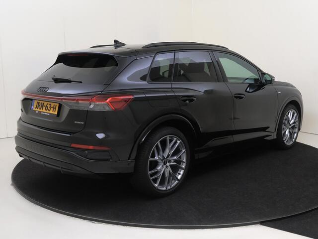 Audi Q4 e-tron 45 quattro S Edition 82 kWh | Panoramadak | Sonos | Trekhaak | Adaptive cruise | Geheugen voorstoelen | 360 camera |