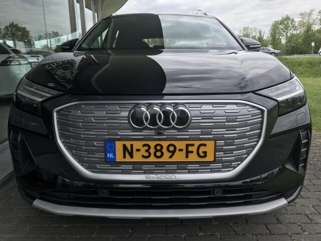 Audi Q4 e-tron 40 Launch edition Advanced 77 kWh | Rijklaar incl garantie | SoH 90% Camera Trekhaak LED Carplay Stoelverarming