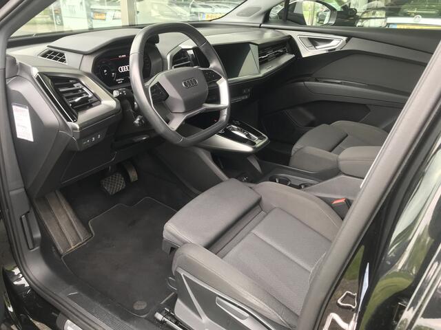 Audi Q4 e-tron 40 Launch edition Advanced 77 kWh | Rijklaar incl garantie | SoH 90% Camera Trekhaak LED Carplay Stoelverarming