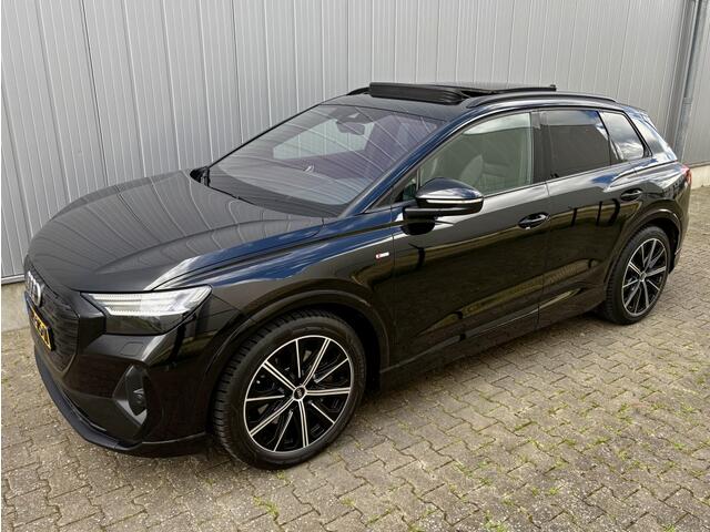 Audi Q4 e-tron AUDI Q4 50 QUATTRO LAUNCH S-LINE COMPETITION RS STOELEN 77kWh
