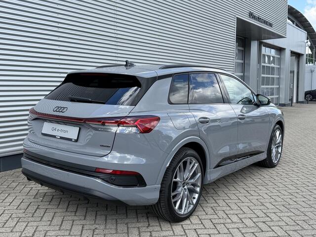 Audi Q4 e-tron S edition Competition (A1) e-tron 45 82 kWh 210 k | Panoramadak | Alcantara Stoelen | Stoelverwarming | 360 Camera | Inklapbare Spiegels | Sfeerverlichting | Matrix Verlichting | Adaptieve Cruise Control |