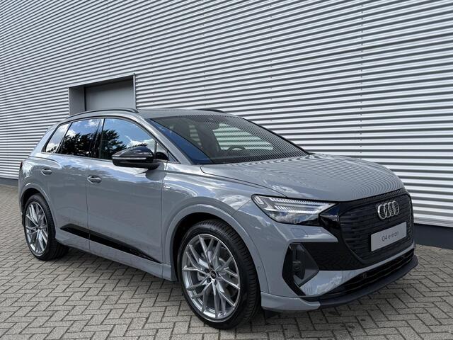 Audi Q4 e-tron S edition Competition (A1) e-tron 45 82 kWh 210 k | Panoramadak | Alcantara Stoelen | Stoelverwarming | 360 Camera | Inklapbare Spiegels | Sfeerverlichting | Matrix Verlichting | Adaptieve Cruise Control |