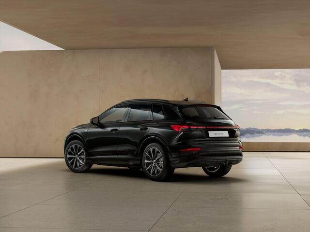 Audi Q4 e-tron Competition 45 quattro 286 pk S edition | Trekhaak | 20" Velgen 10-ster-aero | Assistentiepakket plus |