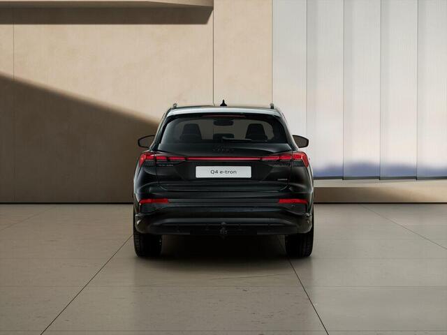 Audi Q4 e-tron Competition 45 quattro 286 pk S edition | Trekhaak | 20" Velgen 10-ster-aero | Assistentiepakket plus |