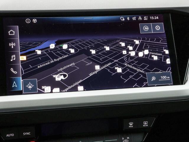 Audi Q4 e-tron 40 Edition 77 kWh 204pk · SOH 96% · Camera · Keyless · Head-Up Display · ACC · Sportstoelen · Apple/Android Car Play · Elek. Achterklep ·