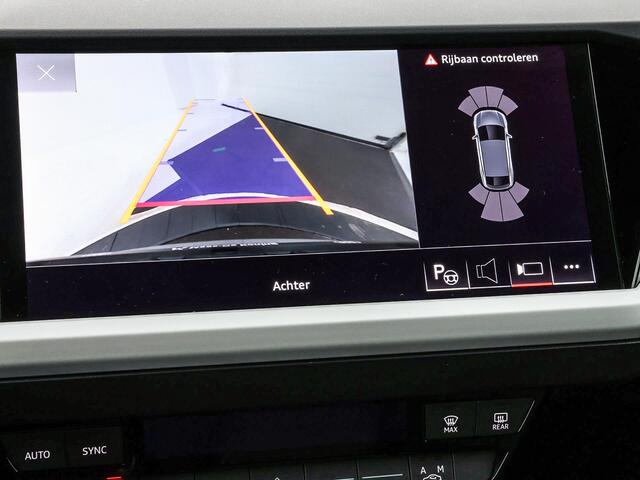 Audi Q4 e-tron 40 Edition 77 kWh 204pk · SOH 96% · Camera · Keyless · Head-Up Display · ACC · Sportstoelen · Apple/Android Car Play · Elek. Achterklep ·