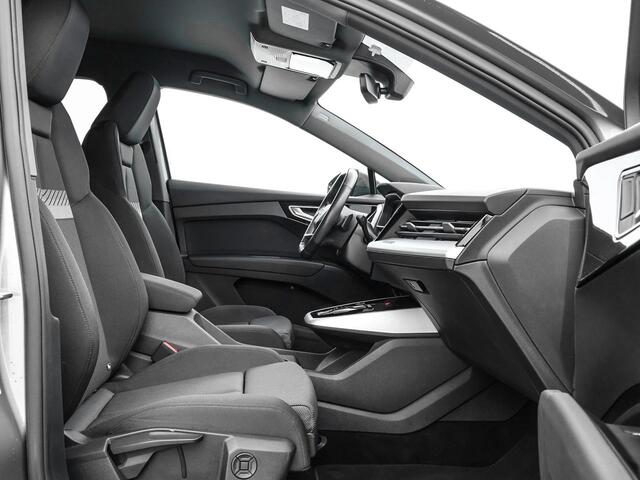 Audi Q4 e-tron 40 Edition 77 kWh 204pk · SOH 96% · Camera · Keyless · Head-Up Display · ACC · Sportstoelen · Apple/Android Car Play · Elek. Achterklep ·