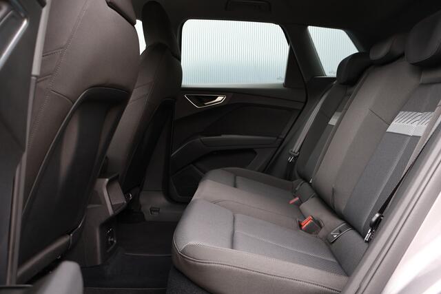 Audi Q4 e-tron 40 Advanced edition 77 kWh 92% soh! | Stoelverwarming | Warmtepomp | 20 Inch | Elektrische achterklep | Matrix LED koplampen