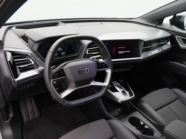 Audi Q4 e-tron 45 Edition 82 kWh | Stoelverwarming | Camera | Head UP | Trekhaak | Adaptive Cruise | Sonos Audio | Matrix LED | CarPlay | 19 Inch | 7.080 Km !!