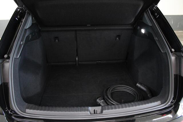 Audi Q4 e-tron 40 Launch edition Advanced 77 kWh SOH 94,4 % | Matrix LED