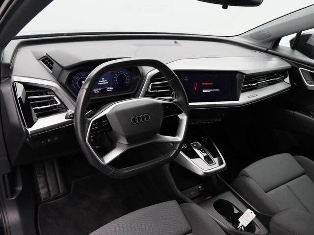 Audi Q4 e-tron 40 Launch edition Advanced 77 kWh 204 Pk | Trekhaak | Stoelverwarming | Cruise Control | Matrix LED | Climatronic | CarPlay | Navigatie | 69.387 Km !!